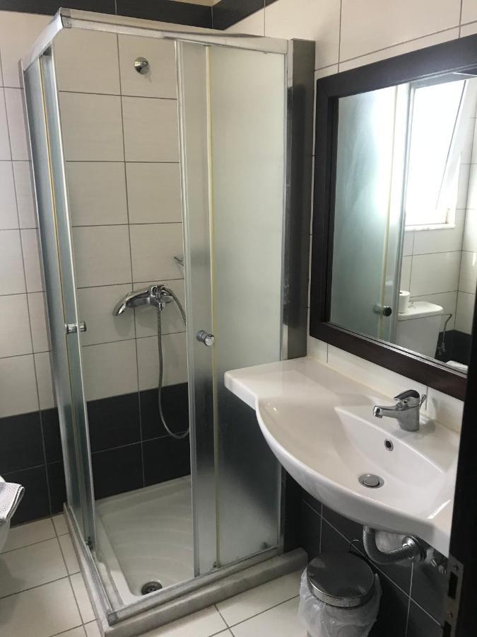 Camera Singola con Bagno Privato