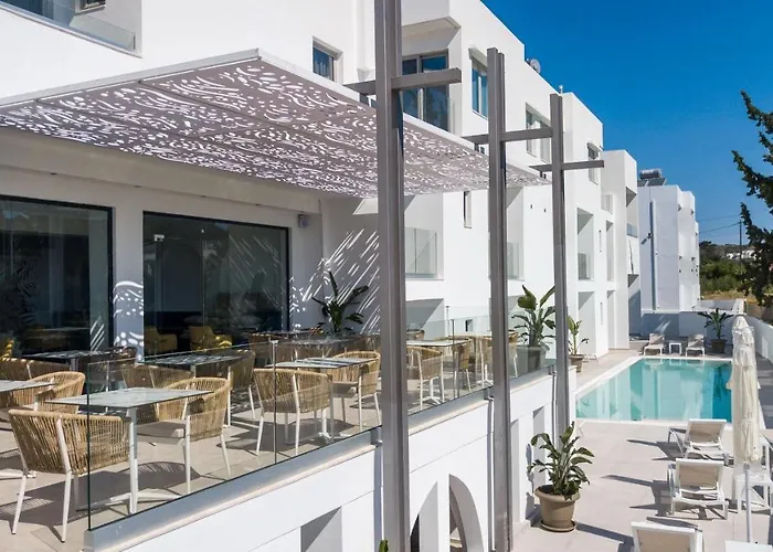 Hollywood Inn Faliraki - Adults Only