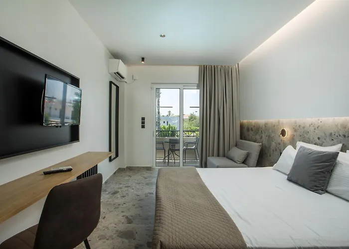 Dias Studios & Suites